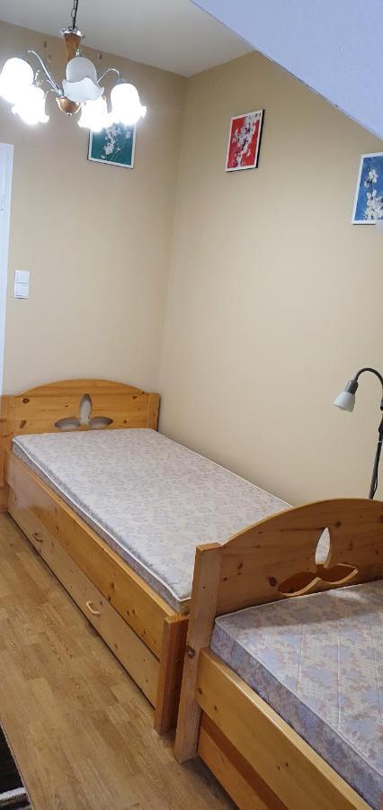 Venusz Apartman Cserkeszolo Exterior photo